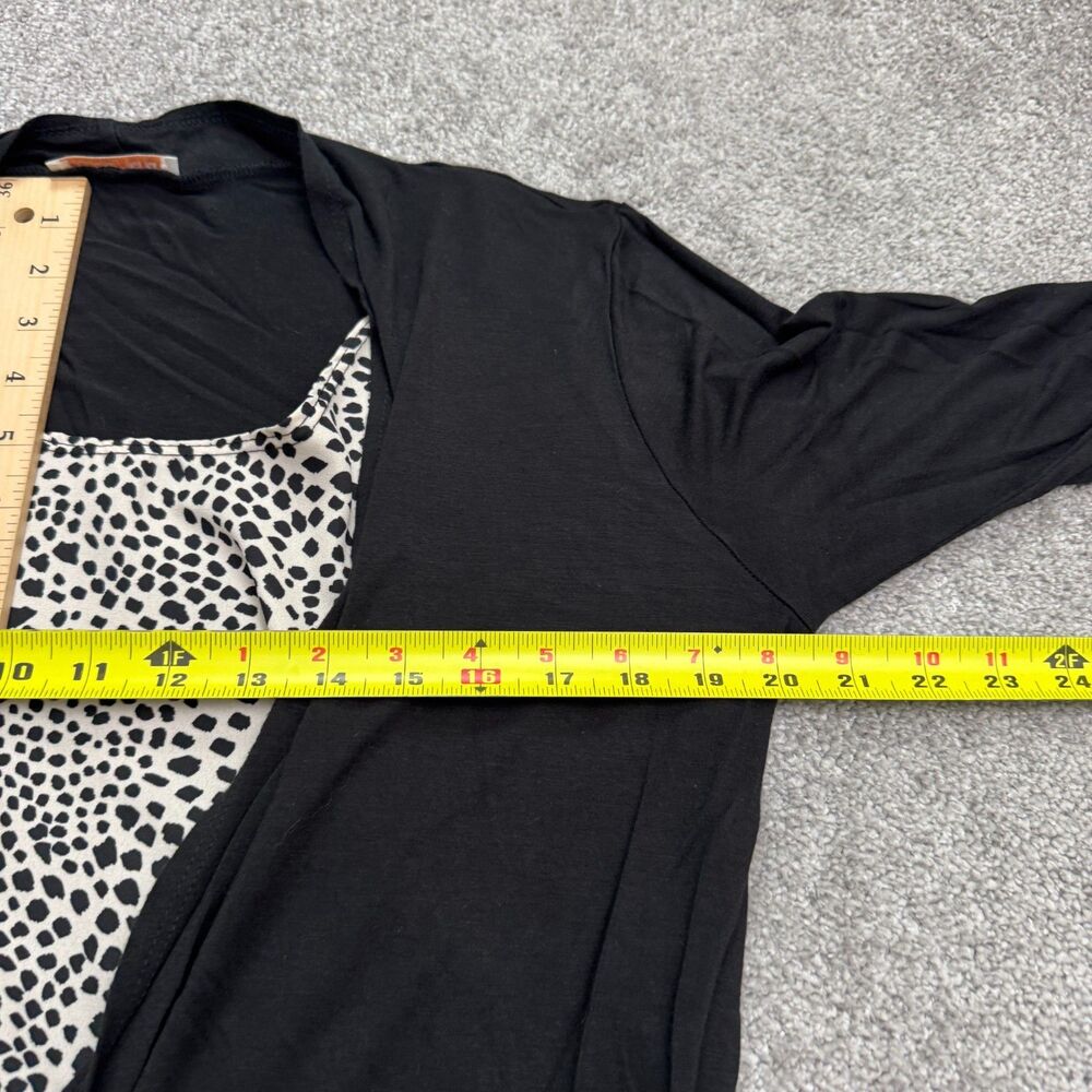 Claudia Richard Wrap Blouse W/ Inner Lining Womens Medium Black Animal Print Top - Picture 6 of 10